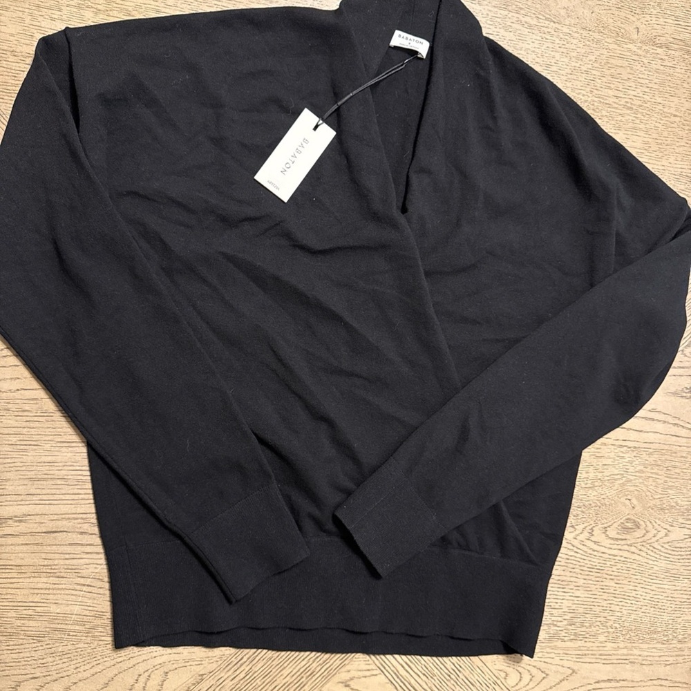 Aritzia Babaton Mika women's sweater size small - Picture 3 of 4